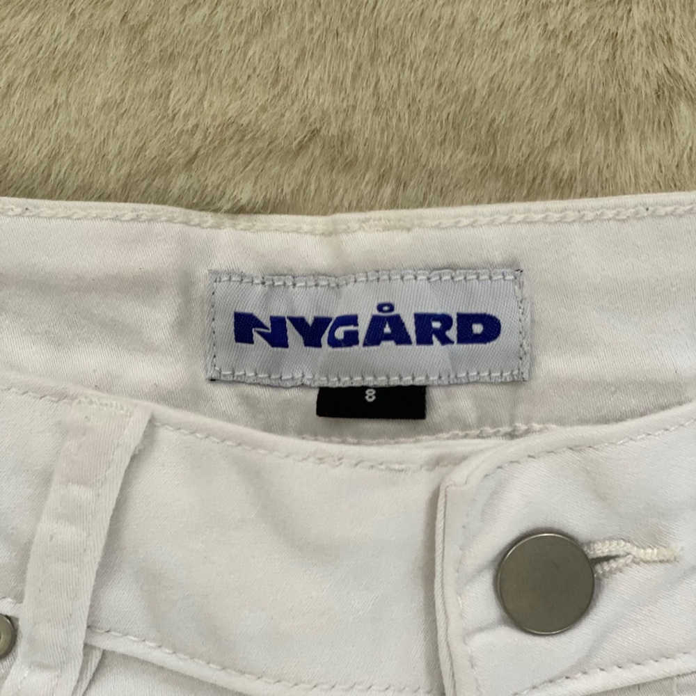 Capris - Picture 2 of 3